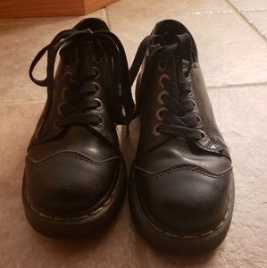 Dr Marten low top boots